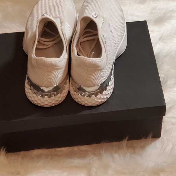 Men's Adidas Sneakers - Picture 5 of 9